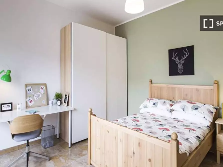 Immagine 5 di Camera condivisa in affitto  in Via Caproni a Milano