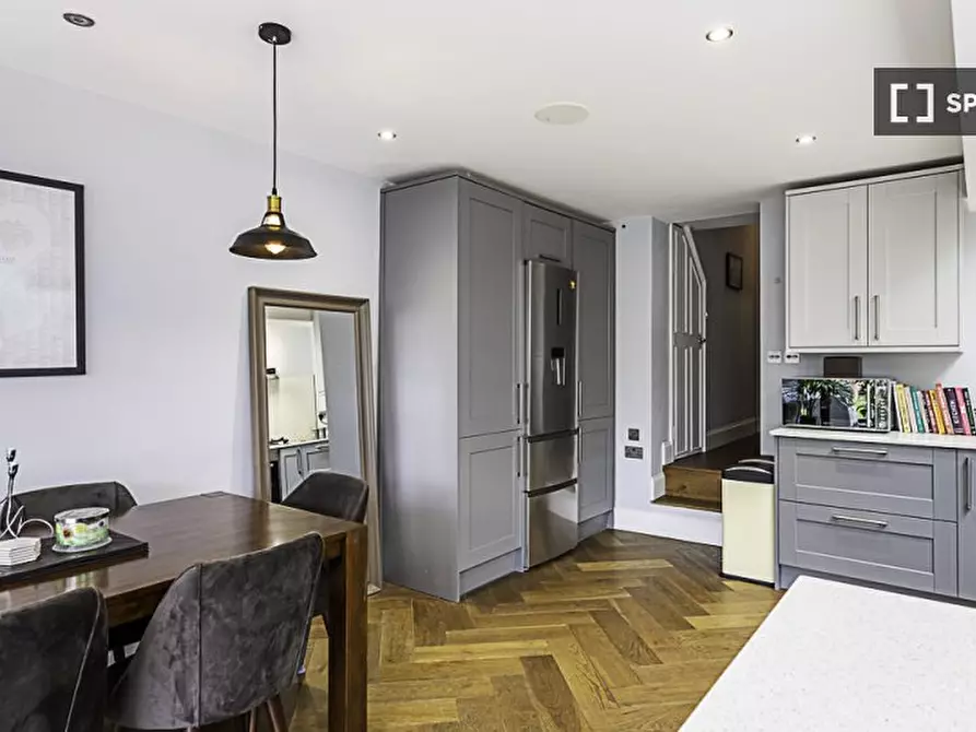 Immagine 16 di Appartamento in affitto  in Robinson Road a Wandsworth