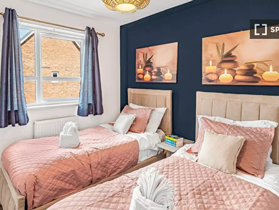 Immagine 10 di Appartamento in affitto  in Meadow Rd a 