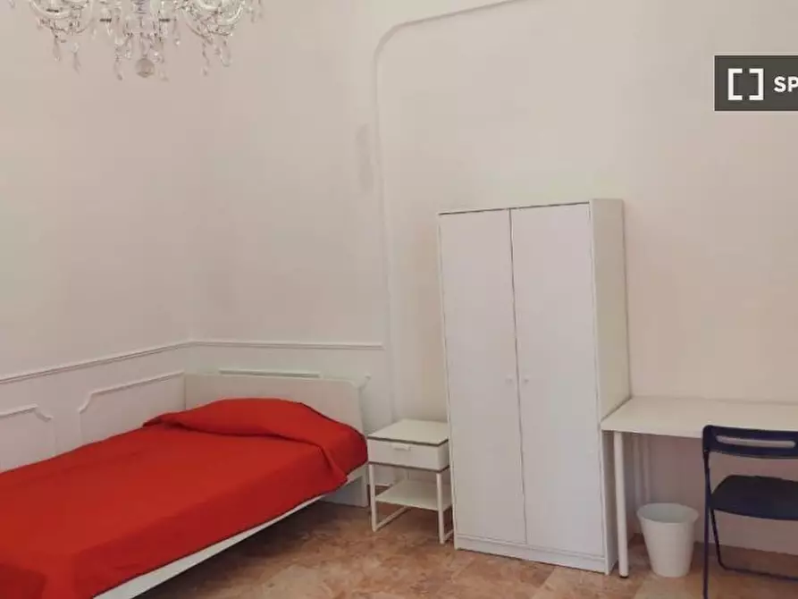 Immagine 2 di Camera condivisa in affitto  in Via Giuseppe la Farina a Firenze