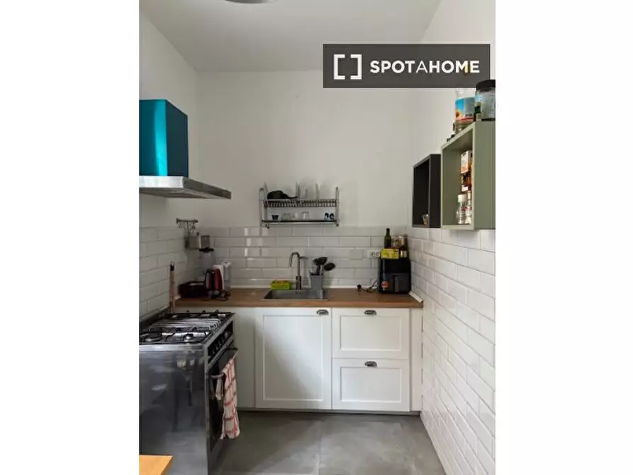 Immagine 4 di Camera condivisa in affitto  in Via Calimno a Roma