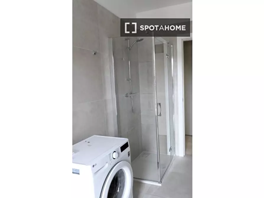 Immagine 15 di Ufficio in affitto  in Via Carlo Ilarione Petitti a Milano