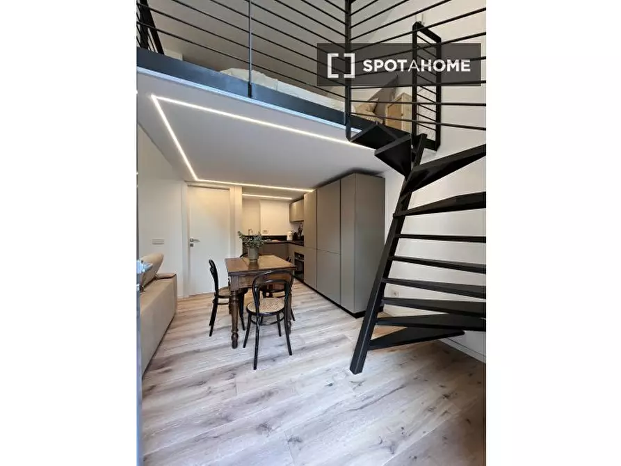 Immagine 2 di Ufficio in affitto  in Via Oglio a Milano