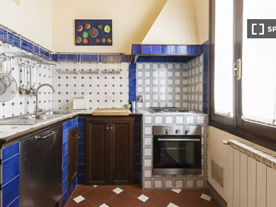 Immagine 8 di Appartamento in affitto  in Borgo S. Frediano a Firenze