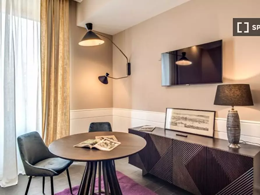 Immagine 5 di Camera condivisa in affitto  in Via Volturno a Roma