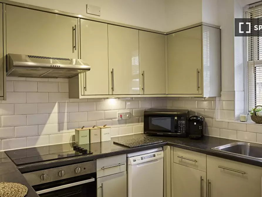 Immagine 6 di Appartamento in affitto  in Camden Park Rd a Camden Town