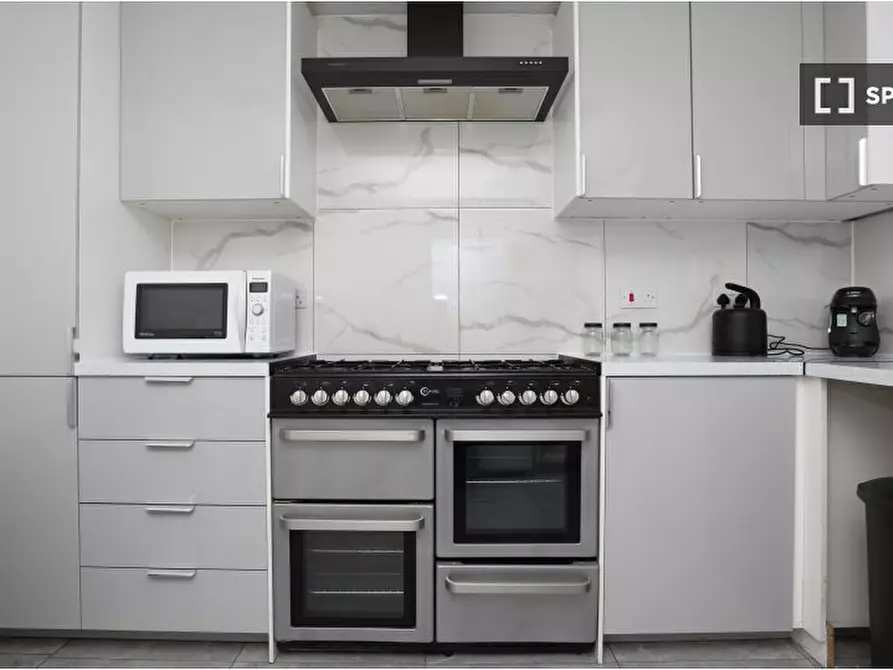Immagine 5 di Appartamento in affitto  in Wyldfield Gardens a Enfield