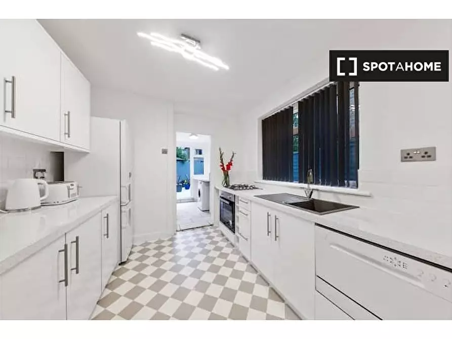 Immagine 13 di Appartamento in affitto  in Ranelagh Rd a Stratford