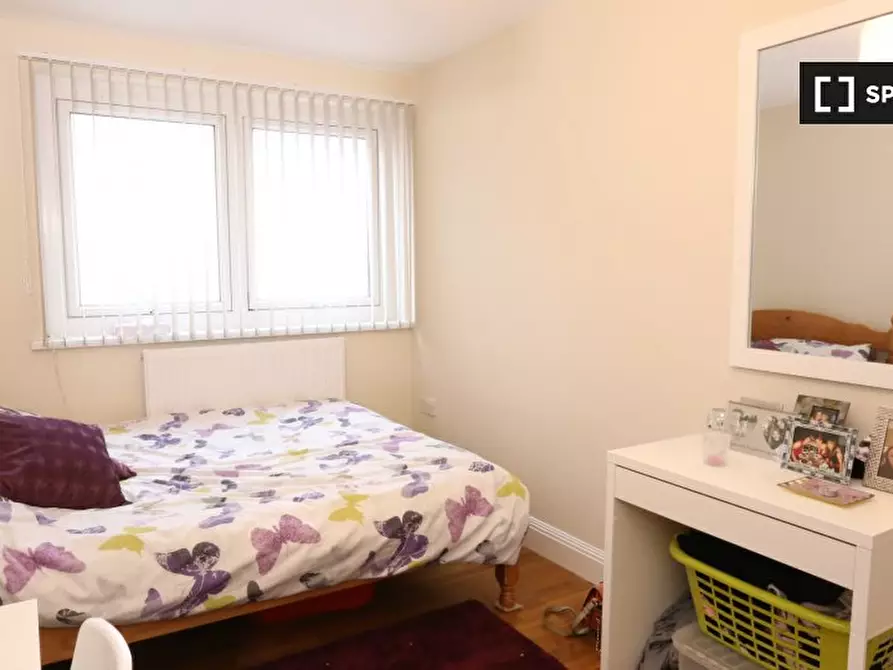 Immagine 1 di Camera condivisa in affitto  in British Street a Poplar