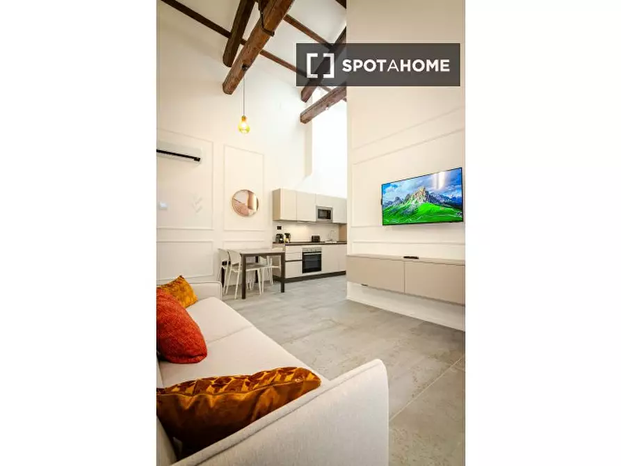 Immagine 5 di Appartamento in affitto  in Via Francesco Albani a Bologna