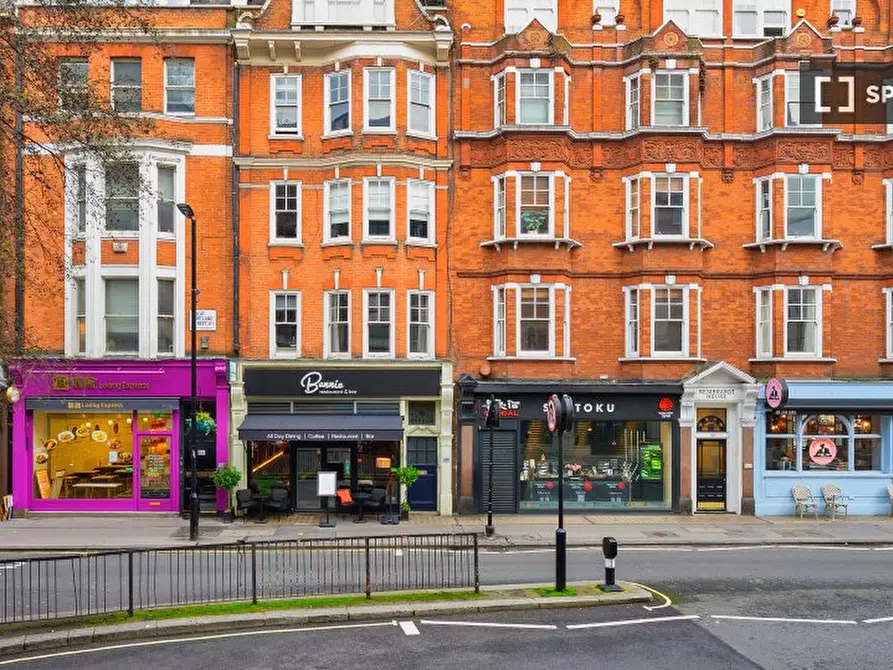 Immagine 15 di Appartamento in affitto  in Great Portland Street a Paddington