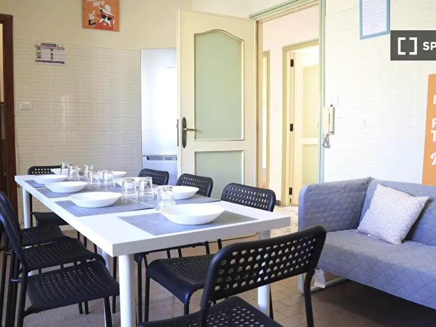 Immagine 10 di Camera condivisa in affitto  in Via Ariosto n a Cagliari