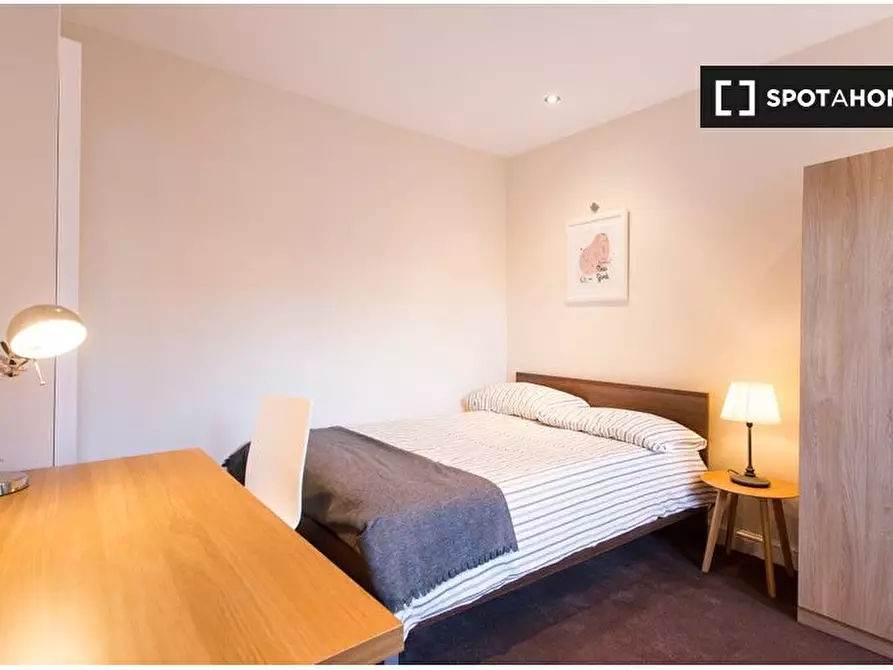 Immagine 2 di Camera condivisa in affitto  in Lower Richmond Road a Wandsworth