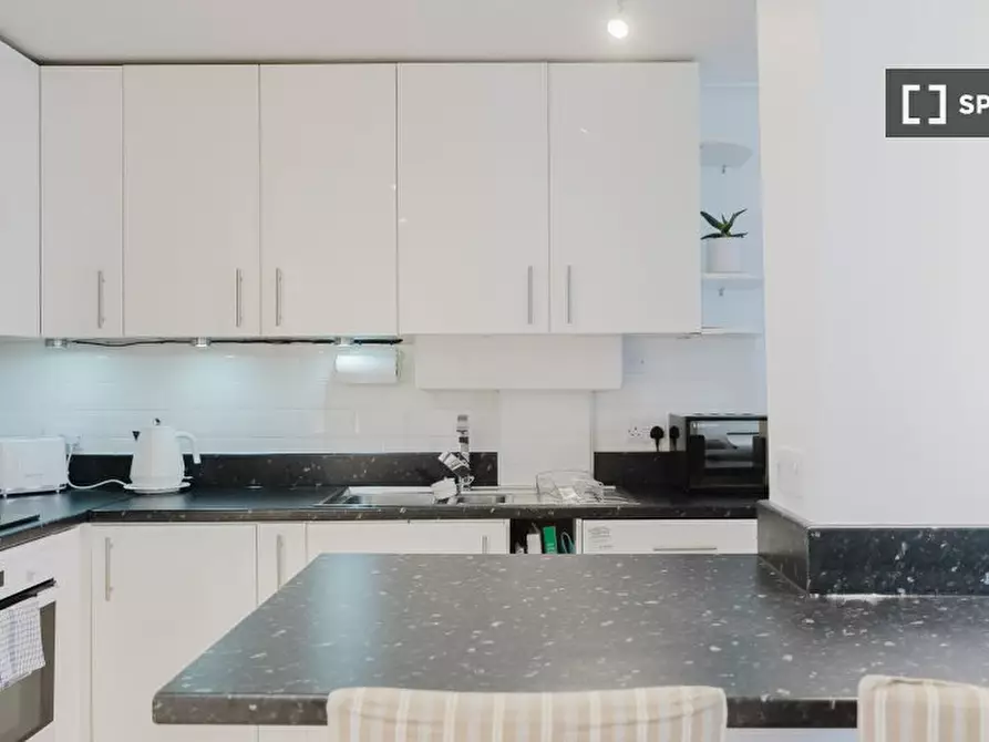 Immagine 16 di Appartamento in affitto  in Lamb's Passage a Islington