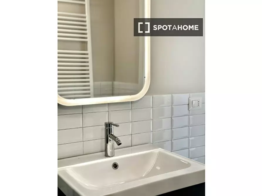 Immagine 5 di Ufficio in affitto  in Viale Stelvio a Milano