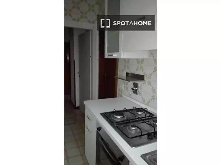 Immagine 5 di Camera condivisa in affitto  in Via Luigi Vestri a Bologna