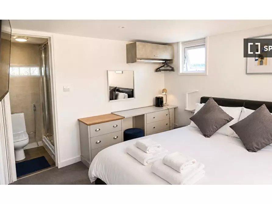 Immagine 3 di Appartamento in affitto  in Maidenhead Road a Windsor