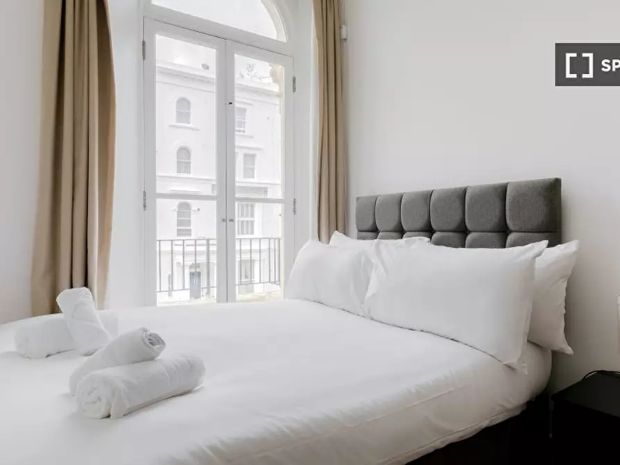 Immagine 11 di Appartamento in affitto  in Apartment a Kensington