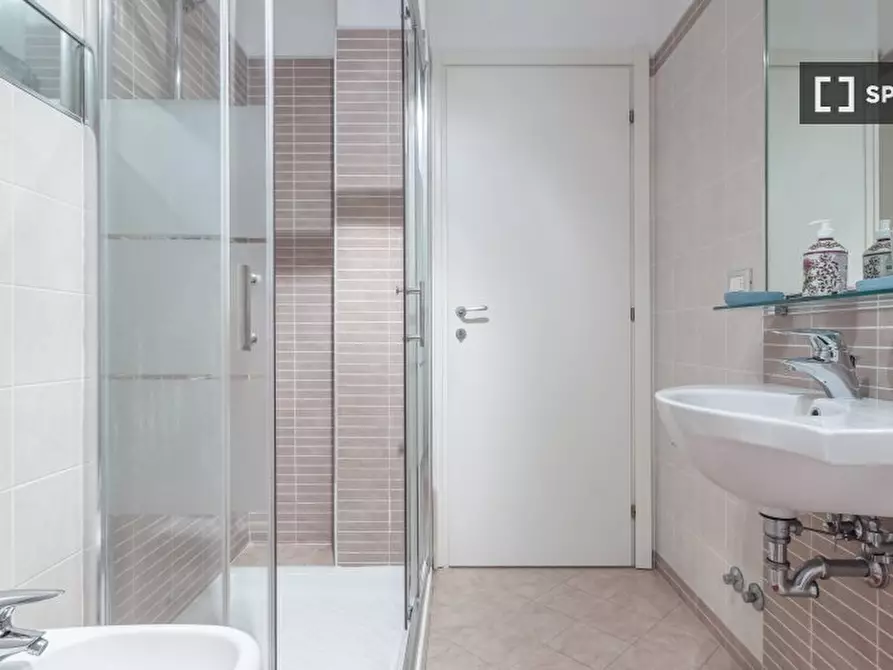 Immagine 4 di Appartamento in affitto  in Via Andrea Costa a Bologna