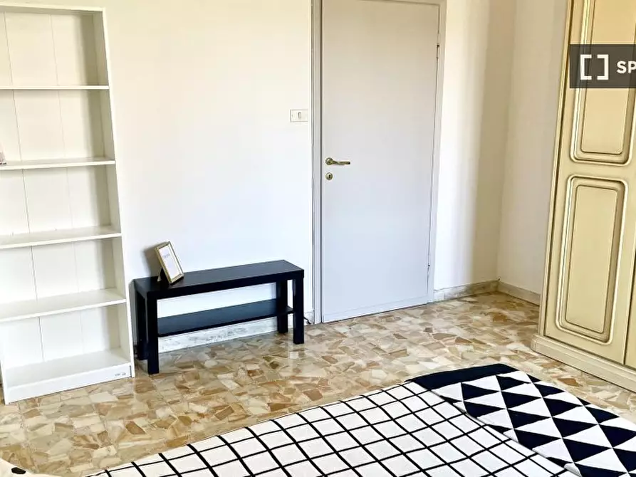 Immagine 5 di Camera condivisa in affitto  in VIA FRUSA/G a Firenze