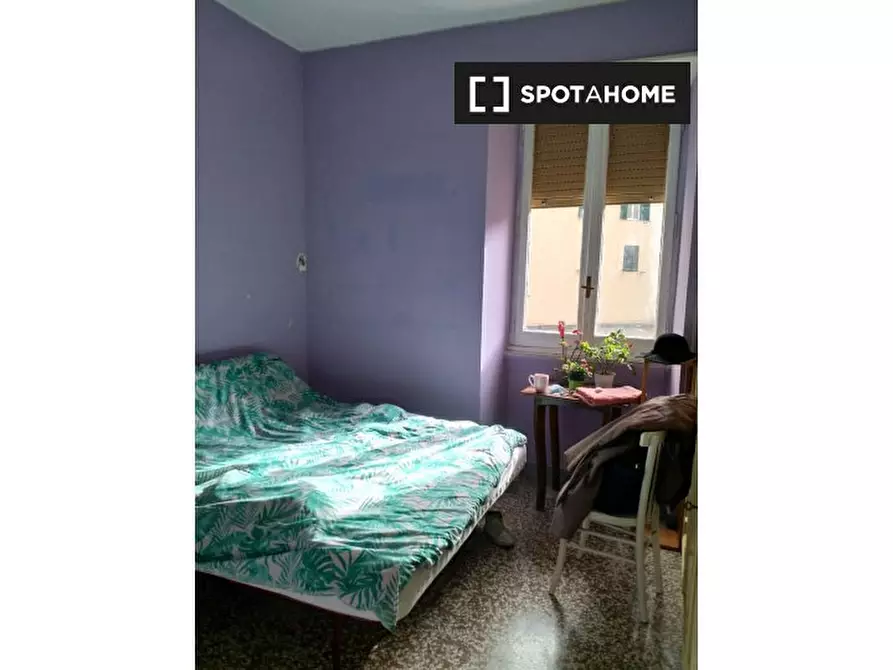 Immagine 3 di Camera condivisa in affitto  in Via Amiterno a Roma