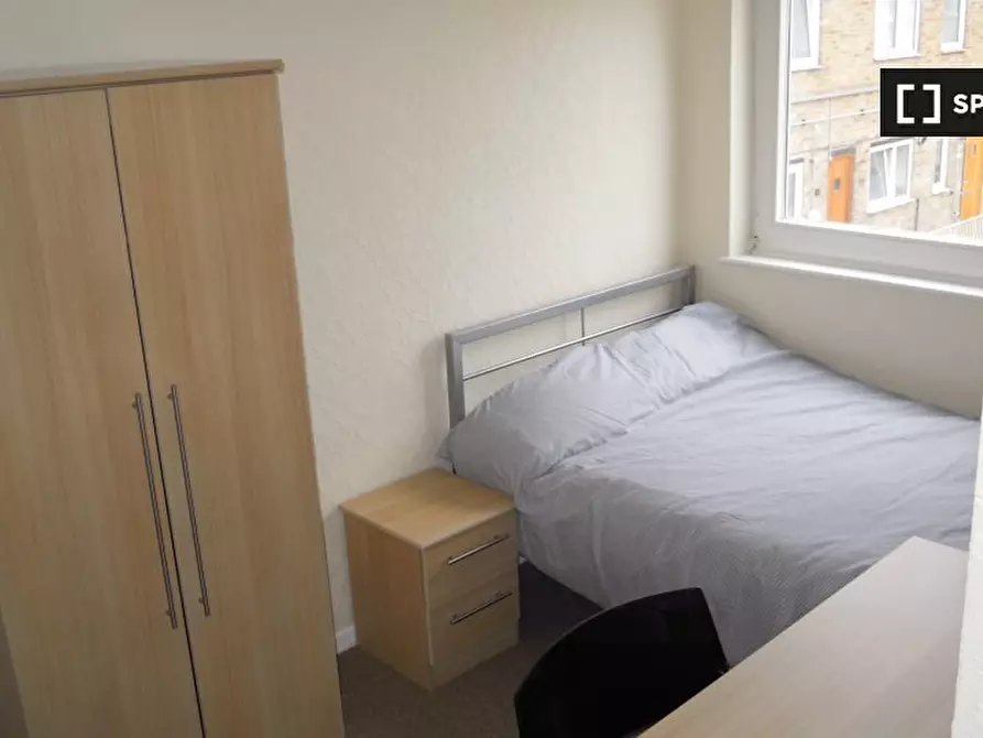 Immagine 2 di Camera condivisa in affitto  in Wager Street a Poplar