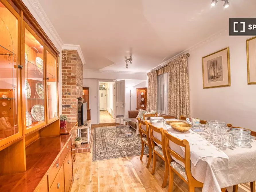 Immagine 5 di Appartamento in affitto  in Spruce Hills Rd a Walthamstow