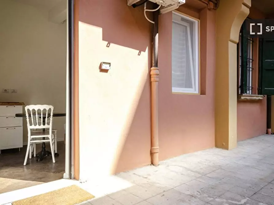 Immagine 4 di Ufficio in affitto  in Via del Borgo di San Pietro a Bologna