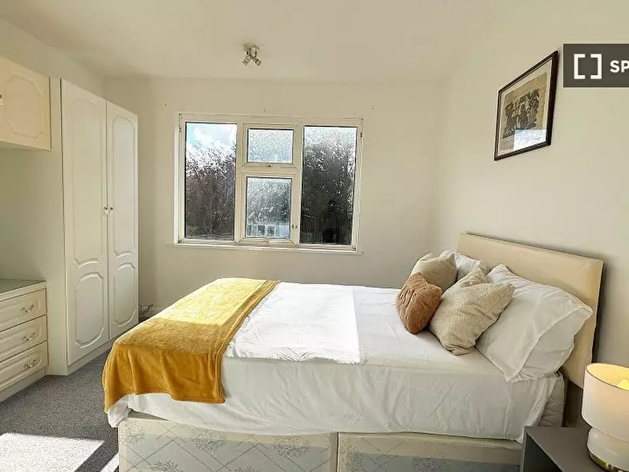Immagine 7 di Camera condivisa in affitto  in Petts Wood Rd a Bromley