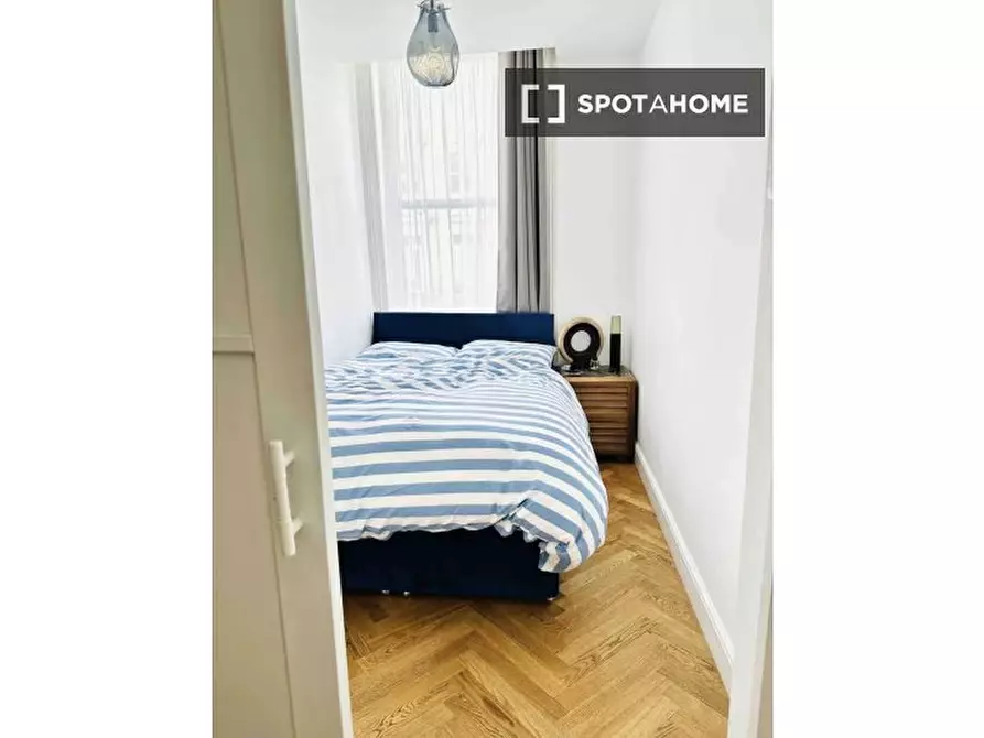 Immagine 6 di Appartamento in affitto  in Finborough Road a Kensington