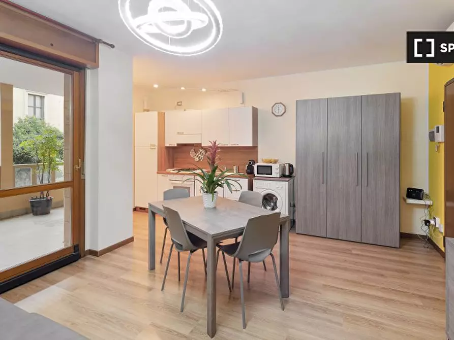 Immagine 5 di Appartamento in affitto  in Via Lorenzo Bartolini a Milano