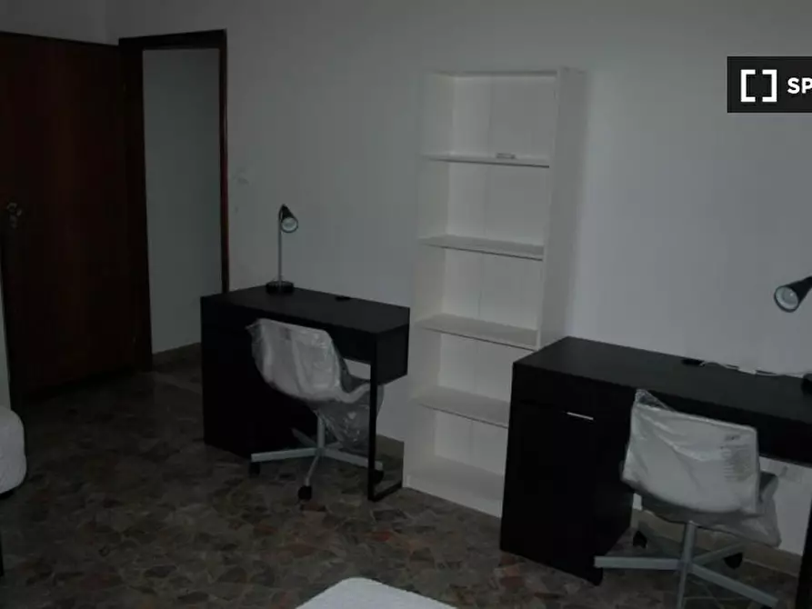 Immagine 2 di Camera condivisa in affitto  in Via Fossolo a Bologna