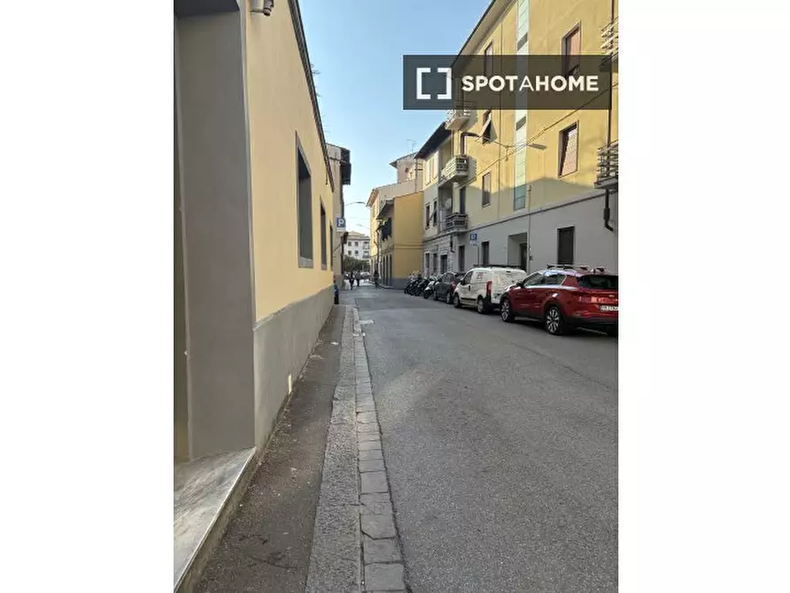 Immagine 18 di Camera condivisa in affitto  in Via Cassia a Firenze