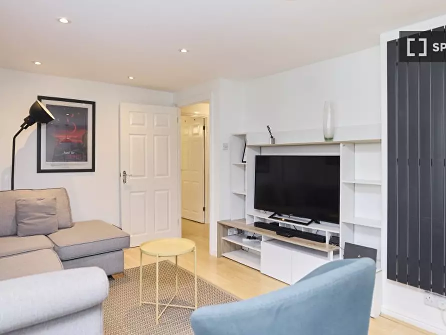 Immagine 3 di Appartamento in affitto  in Mapeshill Place a Brent
