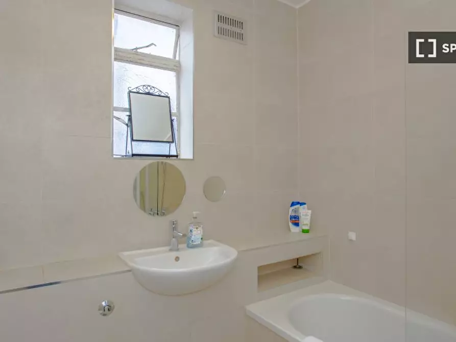 Immagine 7 di Appartamento in affitto  in Hatherley Grove a Paddington