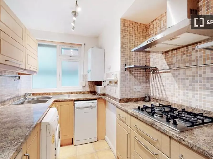 Immagine 5 di Appartamento in affitto  in Finchley Rd a Camden Town