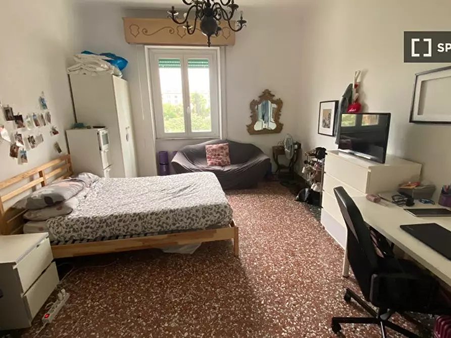 Immagine 5 di Camera condivisa in affitto  in Corso Trieste a Roma