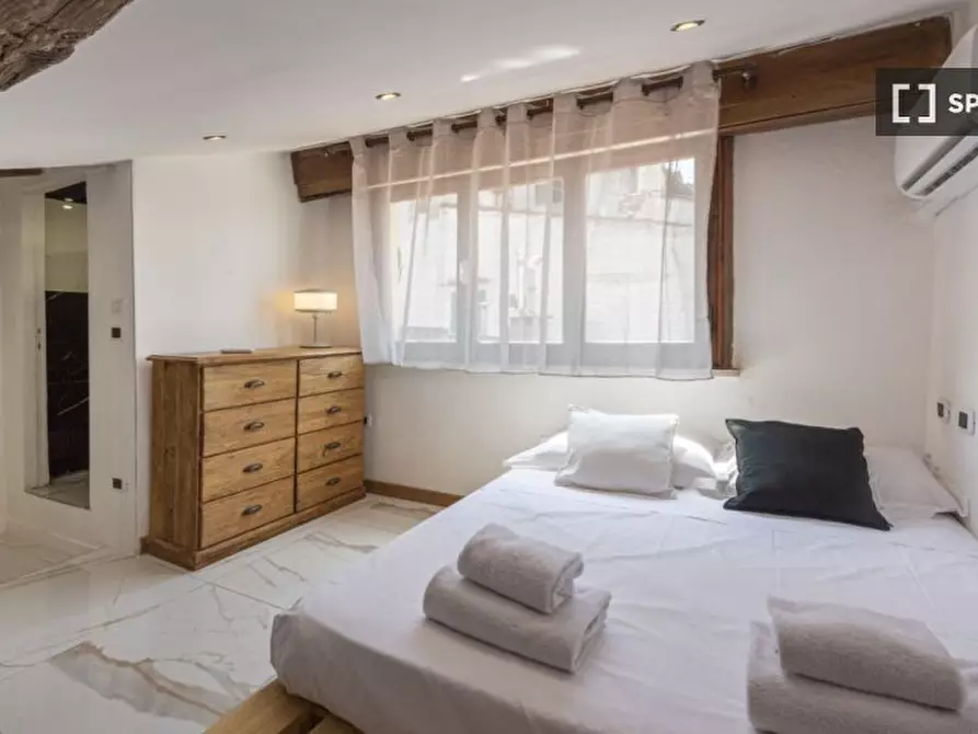 Immagine 16 di Appartamento in affitto  in Via Guelfa a Firenze