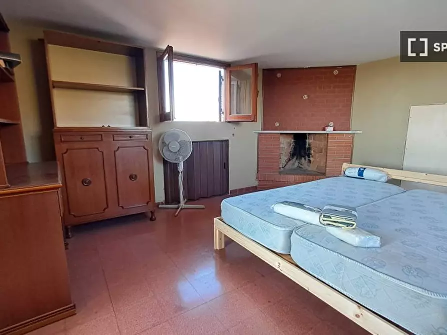 Immagine 5 di Camera condivisa in affitto  in Vicolo delle Lucarie a Roma