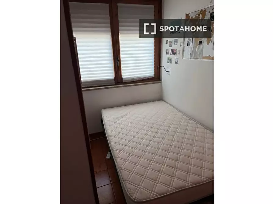 Immagine 2 di Camera condivisa in affitto  in Via Salvatore di Giacomo a Roma