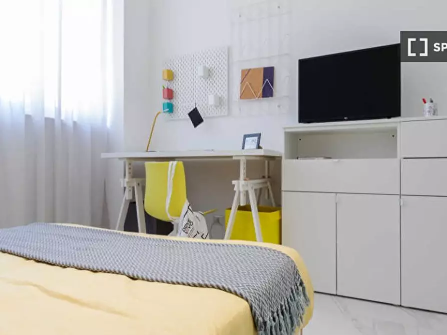 Immagine 3 di Camera condivisa in affitto  in Viale Bligny a Milano