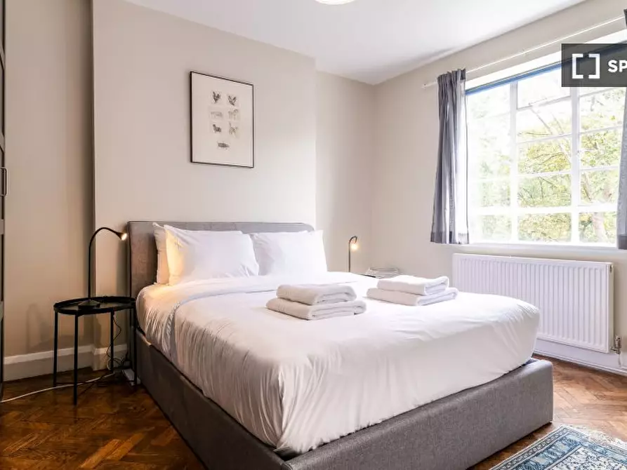 Immagine 3 di Appartamento in affitto  in Regent Square a Camden Town
