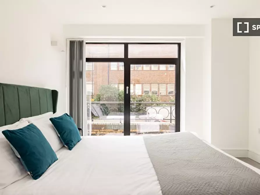 Immagine 18 di Appartamento in affitto  in Harlequin Ave a Hounslow
