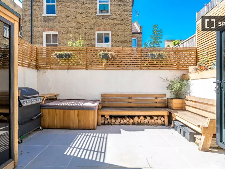 Immagine 4 di Appartamento in affitto  in Hafer Road a Wandsworth