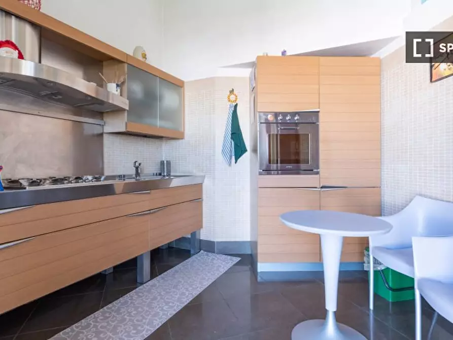 Immagine 13 di Camera condivisa in affitto  in Via Lentini a Roma