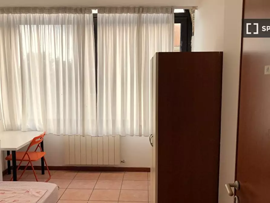 Immagine 2 di Camera condivisa in affitto  in Via Alessandro Brisse a Roma