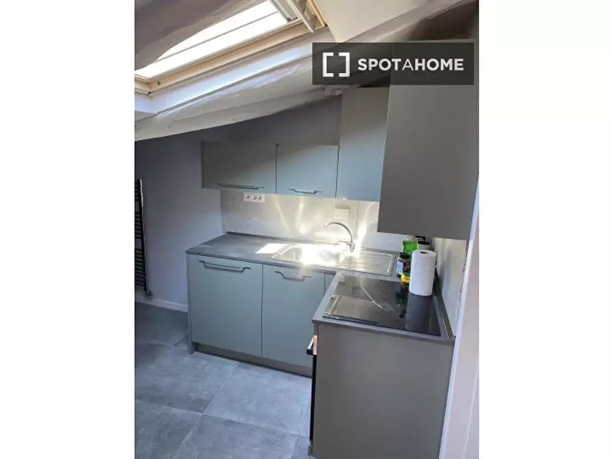 Immagine 8 di Appartamento in affitto  in Via de' Castagnoli a Bologna