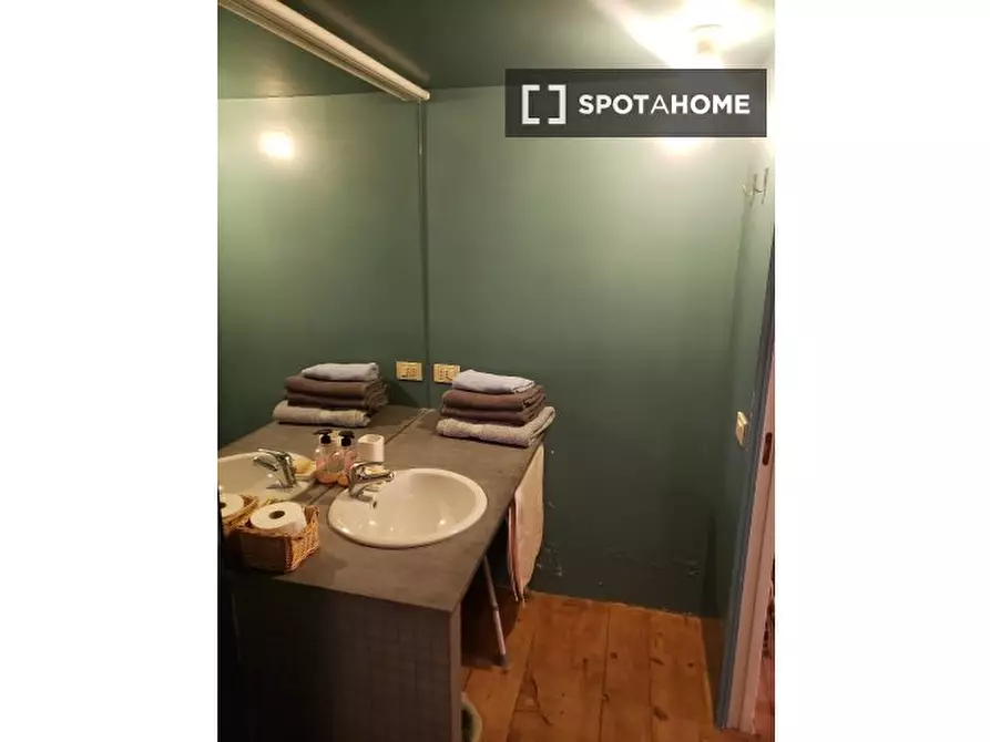 Immagine 6 di Appartamento in affitto  in Via Garibaldi a Roma