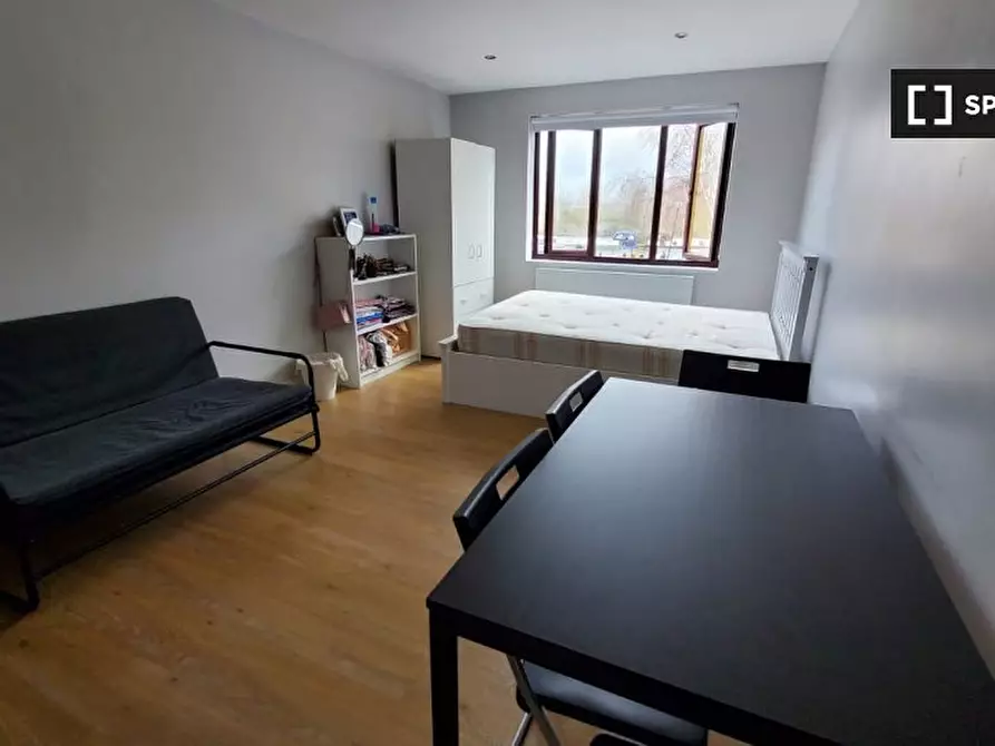 Immagine 6 di Appartamento in affitto  in Riverside Cl a Hackney