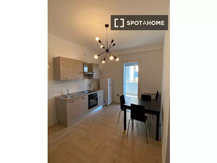 Immagine 4 di Camera condivisa in affitto  in Viale Piero e Alberto Pirelli a Milano